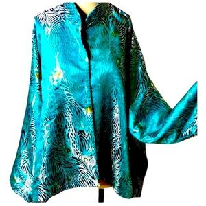 Vintage Rising Phoenix Silk Blouse I 1980s 1990s Teal Peacock Kimono
Style Top L